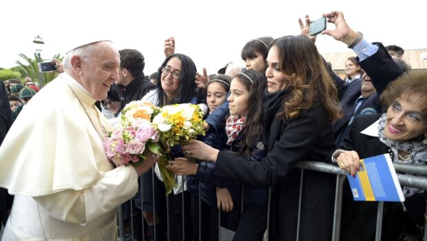 donne chiesa papa